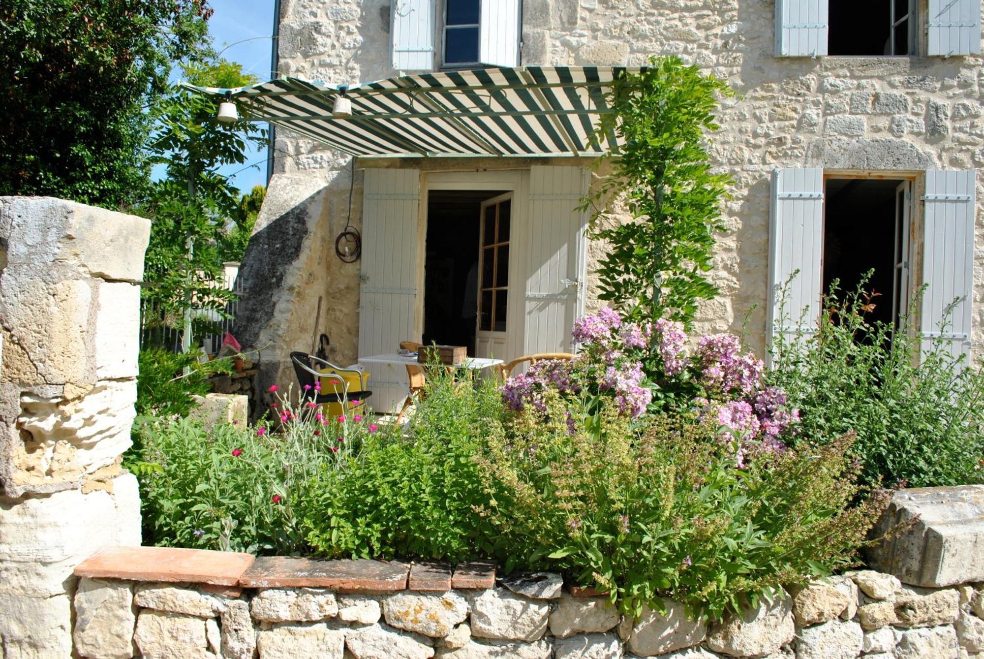 Les Foucauds Saint-Quentin-de-Caplong Exterior foto